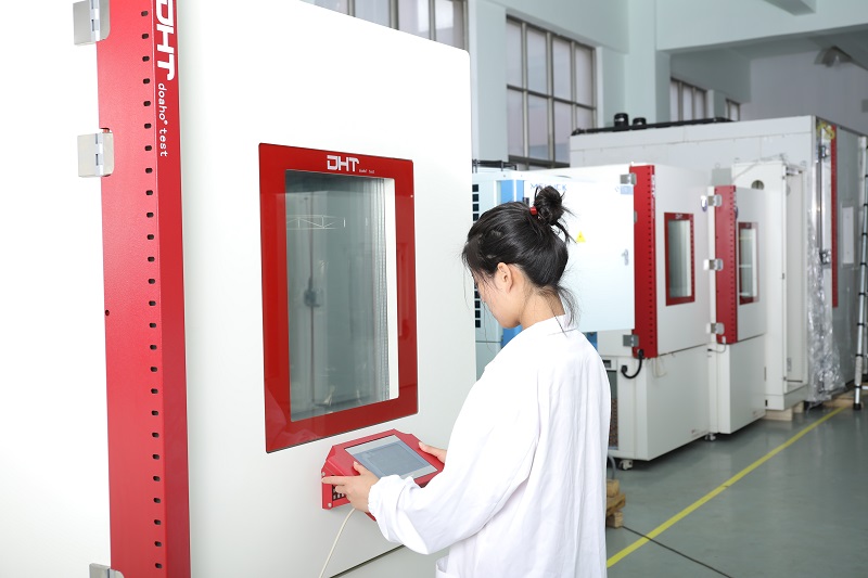 恒温恒湿试验箱